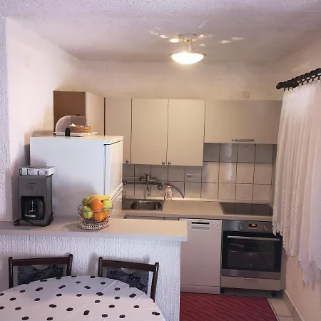 House Tara Semesterbostad