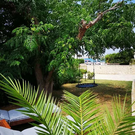 Holiday home Holiday House Tara Vir