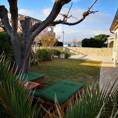 Nyaraló House Tara Vir