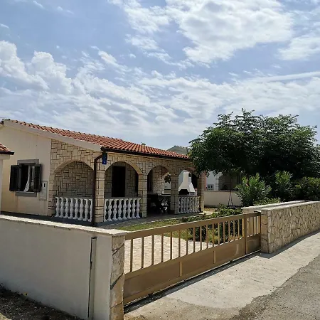 Holiday House Tara * Vir